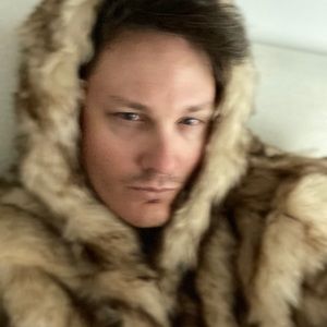 Meet your Posher, Lawrence